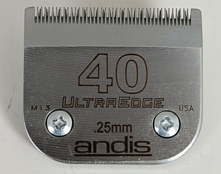 Extra jemn&aacute; střihac&iacute; hlava s v&yacute;&scaron;kou střihu 0,25 mm. Hladk&yacute; spodn&iacute; nůž m&aacute; 44 zubů d&eacute;lky 3 mm, horn&iacute; nůž m&aacute; 25 zubů d&eacute;lky 3 mm.