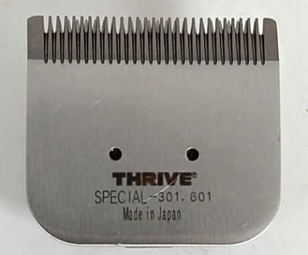 Jemn&aacute; stř&iacute;hac&iacute; hlava s n&iacute;zkou v&yacute;&scaron;kou střihu 0,5 až 0,7 milimetru.