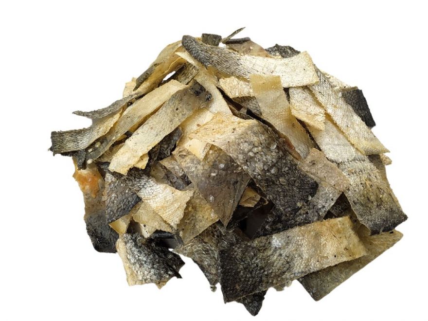 Su&scaron;en&aacute; kůže z lososa je 100% př&iacute;rodn&iacute;. Obsahuje nenasycen&eacute; mastn&eacute; kyseliny Omega 3 a 6.