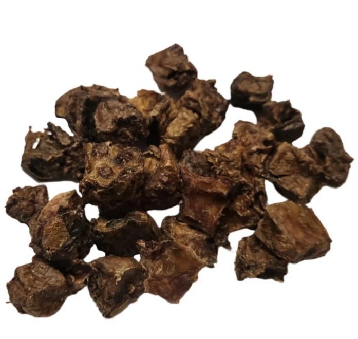 100% př&iacute;rodn&iacute; su&scaron;en&eacute; jehněč&iacute; pl&iacute;ce ve formě mal&yacute;ch křupav&yacute;ch kostek (cca 2 &times; 2 cm) jsou lehce straviteln&yacute;, n&iacute;zkotučn&yacute; a chutn&yacute; pamlsek pro psy v&scaron;ech plemen