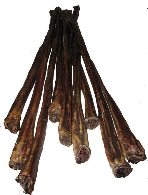 Su&scaron;en&yacute; hověz&iacute; j&iacute;cen cel&yacute; je silně aromatick&aacute; velice l&aacute;kav&aacute; pochoutka pro psy