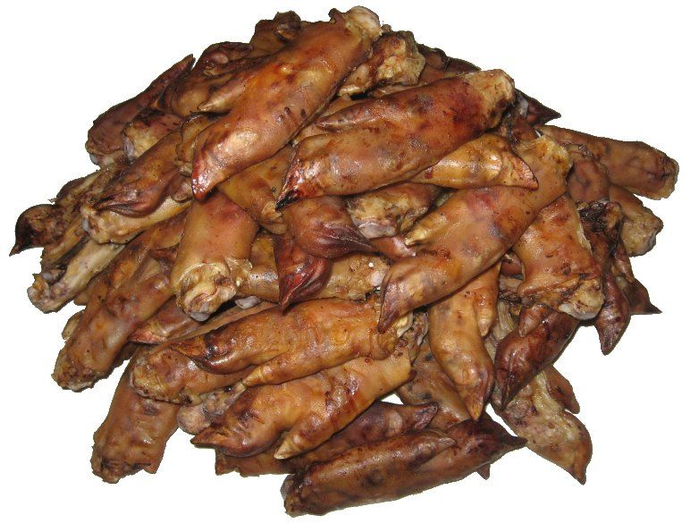 1/2 vepřov&eacute; nohy je su&scaron;en&yacute; pamlsek pro psy, pro kter&eacute; je cel&aacute; nožička moc velk&eacute; sousto. Půlnoha kr&aacute;sně von&iacute; a moc chutn&aacute;.