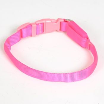 Krásný růžový obojek pro obvod krku 28-38 centimetrů. Šíře obojku 15 mm. Tloušťka nylonu 2mm.