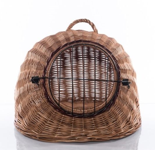 Proutěn&aacute; klec na přen&aacute;&scaron;en&iacute; slepic